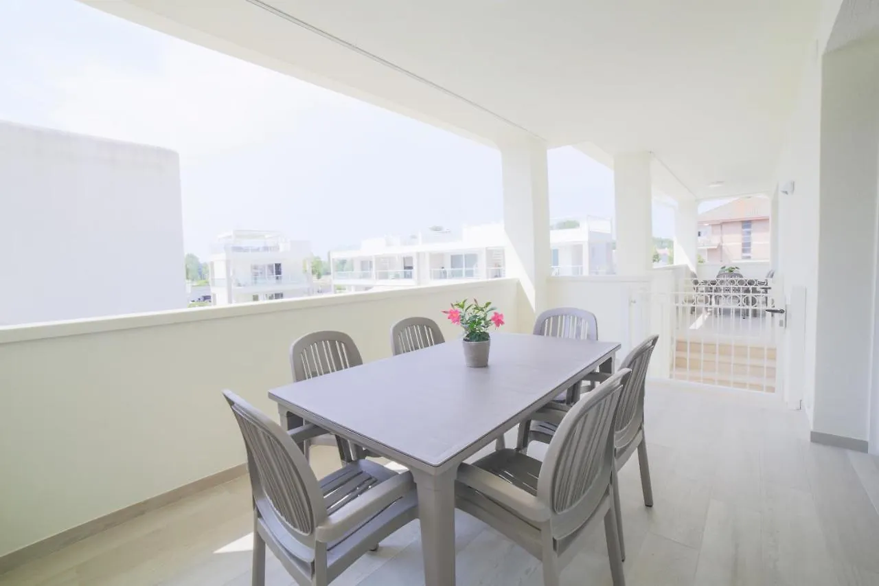 Domus Fiorita Apartment Lido di Jesolo 0*,  Italy