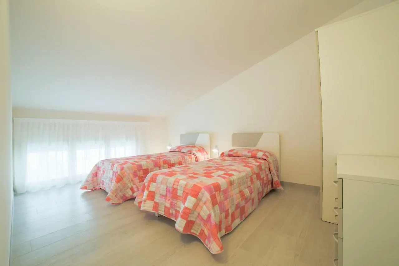 Domus Fiorita Apartment Lido di Jesolo