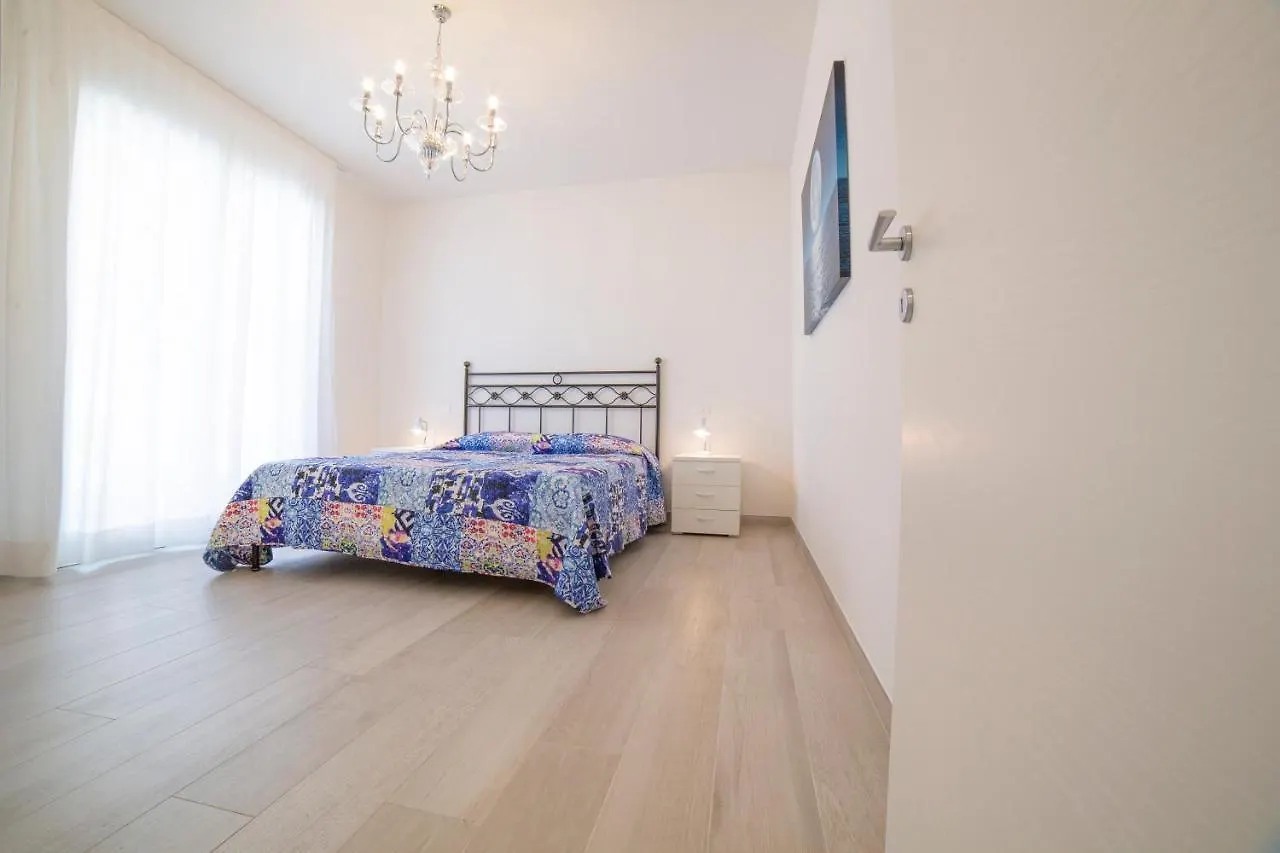 Domus Fiorita Apartment Lido di Jesolo